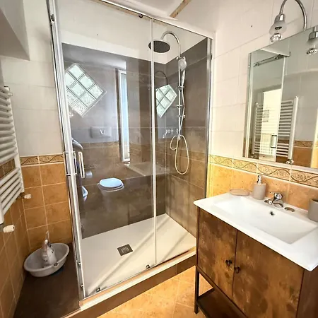 Le Tre Ceraselle House شقة نابولي
