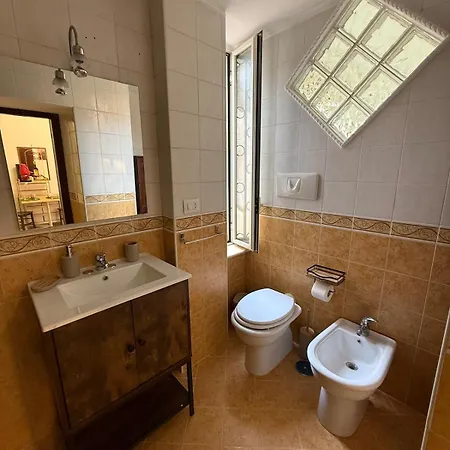 Le Tre Ceraselle House نابولي